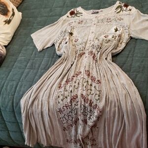 Floral Embroidered Cream Maxi Dress